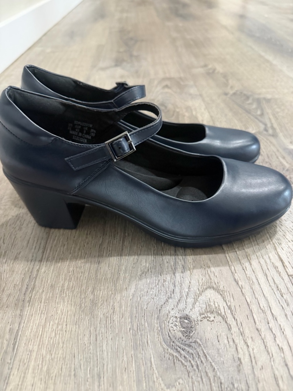 New DreamPairs Navy Blue  Heel Pumps